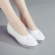 Load image into Gallery viewer, Soft Slip On Canvas Flats Shoes For Woman